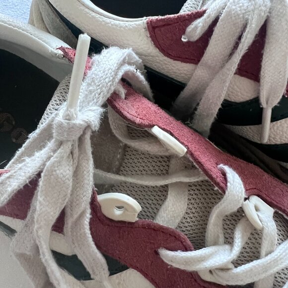 Gola Saturn Quadrant Leather Sneaker - Picture 5 of 7